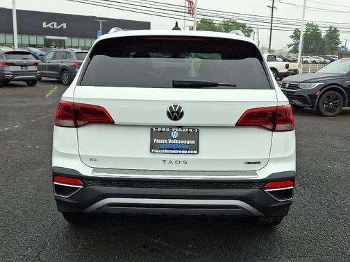2024 Volkswagen Taos 1.5T SE