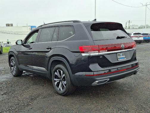 2025 Volkswagen Atlas 2.0T SE
