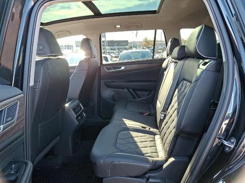 2026 Volkswagen Atlas 2.0T SEL