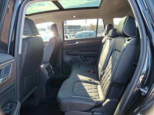 2026 Volkswagen Atlas 2.0T SEL