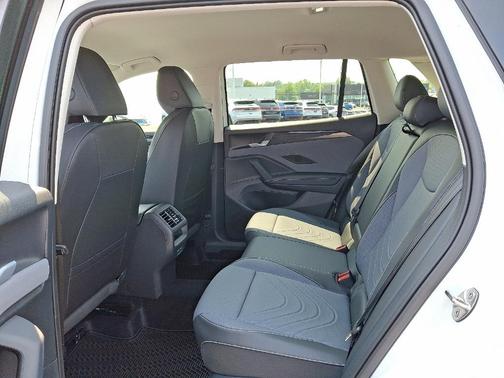2025 Volkswagen Tiguan 2.0T SE