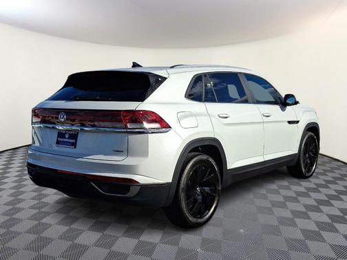 2026 Volkswagen Atlas Cross Sport 2.0T SE