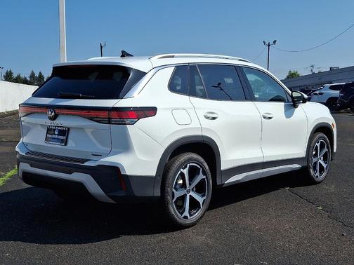 2025 Volkswagen Tiguan 2.0T SE