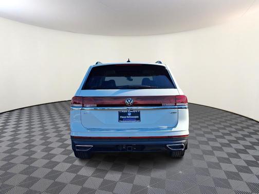 2025 Volkswagen Atlas 2.0T SE