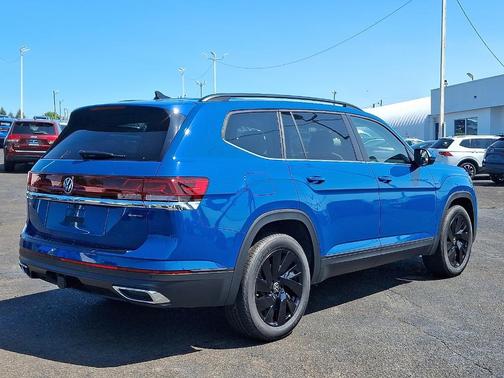 2025 Volkswagen Atlas 2.0T SE