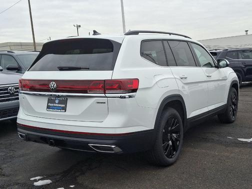 2025 Volkswagen Atlas 2.0T SE