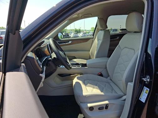 Deep Black Pearl 2026 Volkswagen Atlas 2.0T SE W/TECHNOLOGY