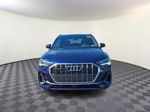 Navarra Blue Metallic 2025 Audi Q3 45 S line Premium