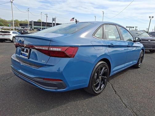 2025 Volkswagen Jetta 1.5T SE