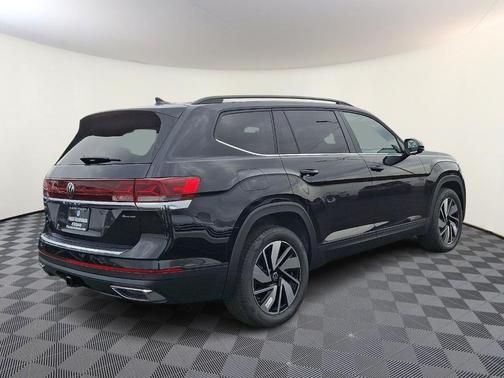 2025 Volkswagen Atlas 2.0T SE