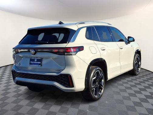 2026 Volkswagen Tiguan 2.0T SEL