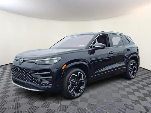 Deep Black Pearl 2026 Volkswagen Tiguan 2.0T SEL R-Line Turbo