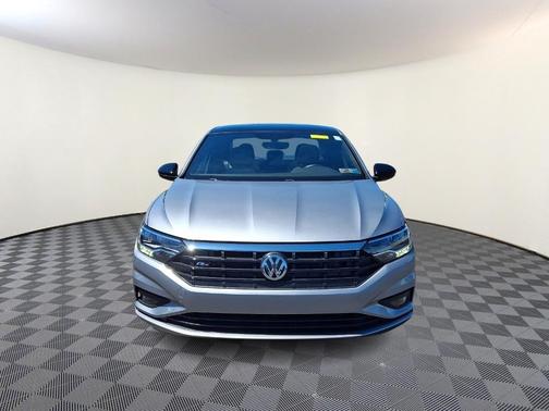 Pyrite Silver Metallic 2021 Volkswagen Jetta 1.4T R-Line
