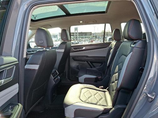 2026 Volkswagen Atlas 2.0T Peak Edition