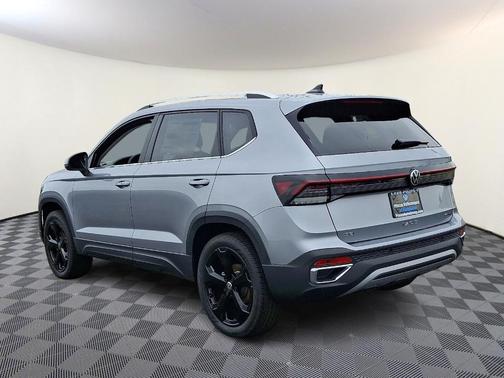 2025 Volkswagen Taos 1.5T SEL