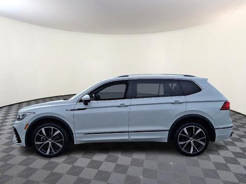 2022 Volkswagen Tiguan 2.0T SEL R-Line