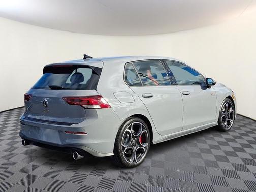 2026 Volkswagen Golf GTI AUTOBAHN