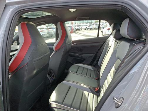 2026 Volkswagen Golf GTI AUTOBAHN