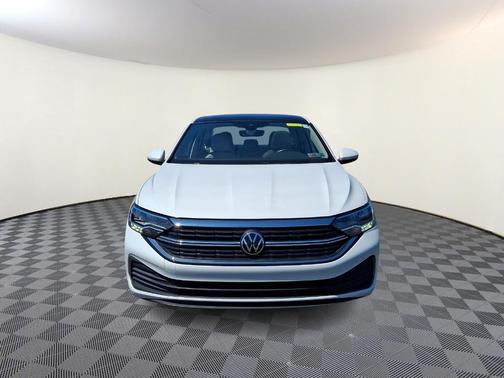 Opal White Pearl Effect 2023 Volkswagen Jetta 1.5T SE