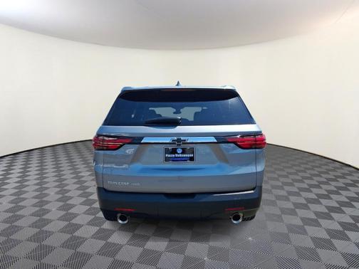 Sterling Gray Metallic 2023 Chevrolet Traverse LS