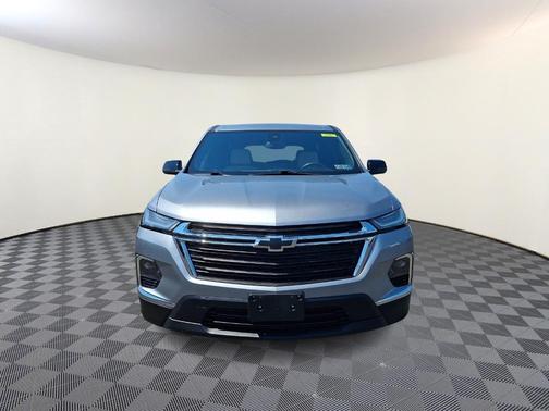 Sterling Gray Metallic 2023 Chevrolet Traverse LS