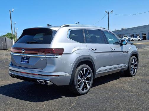 2025 Volkswagen Atlas 2.0T SEL Premium R-Line