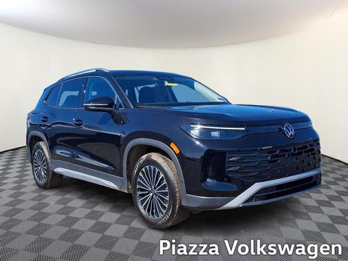 Deep Black Pearl Effect 2026 Volkswagen Tiguan 2.0T S