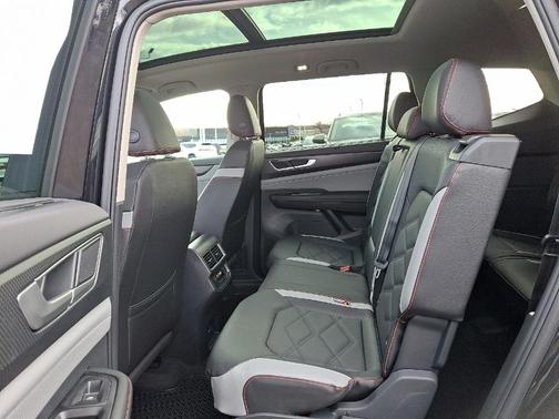 2026 Volkswagen Atlas 2.0T Peak Edition