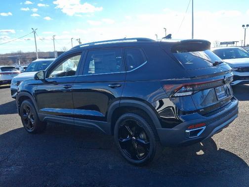 2025 Volkswagen Taos 1.5T SEL