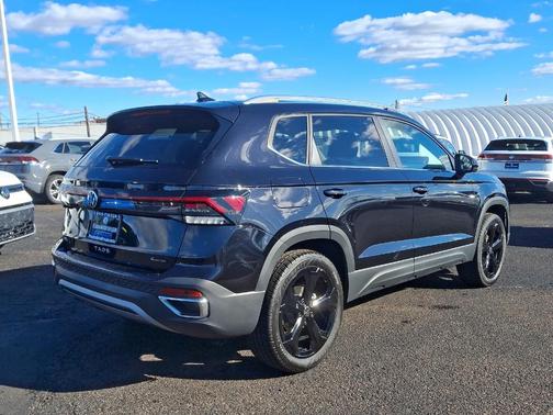2025 Volkswagen Taos 1.5T SEL