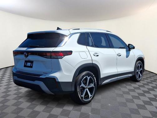 2025 Volkswagen Tiguan 2.0T SE