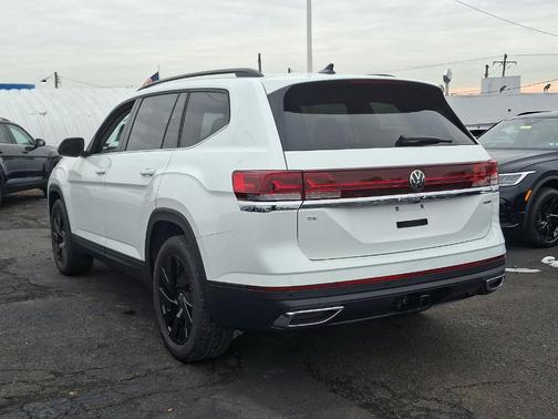 2025 Volkswagen Atlas 2.0T SE