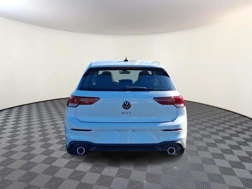 2025 Volkswagen Golf GTI 2.0T SE
