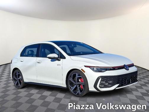 2025 Volkswagen Golf GTI 2.0T SE