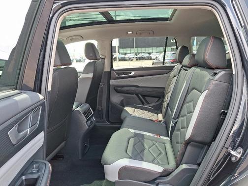 2025 Volkswagen Atlas 2.0T Peak Edition