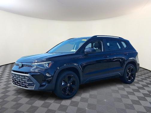 2025 Volkswagen Taos 1.5T SE Black