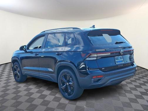 2025 Volkswagen Taos 1.5T SE Black