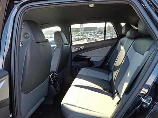 2025 Volkswagen ID.4 Pro