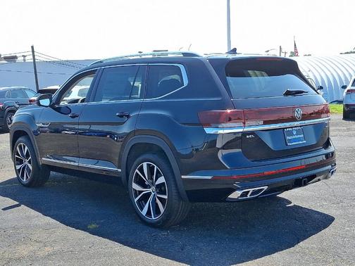 2025 Volkswagen Atlas 2.0T SEL Premium R-Line