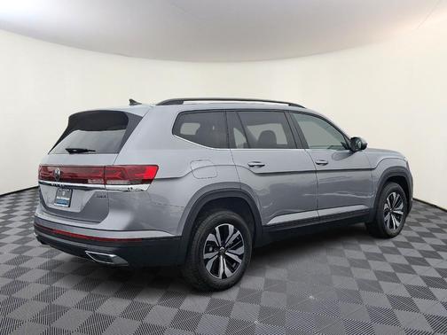 2025 Volkswagen Atlas 2.0T SE