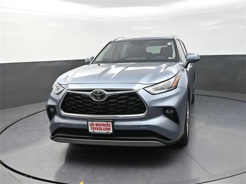 2023 Toyota Highlander Platinum