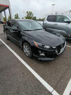 2022 Nissan Altima S FWD