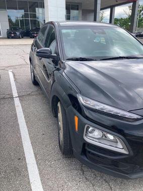 Ultra Black 2021 Hyundai KONA SE