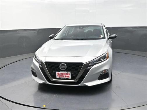2022 Nissan Altima SR FWD