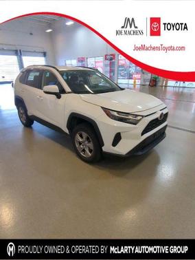 Ice Cap 2024 Toyota RAV4 XLE