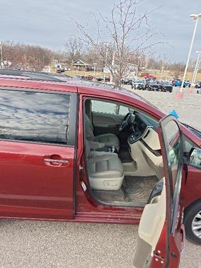 2016 Toyota Sienna XLE