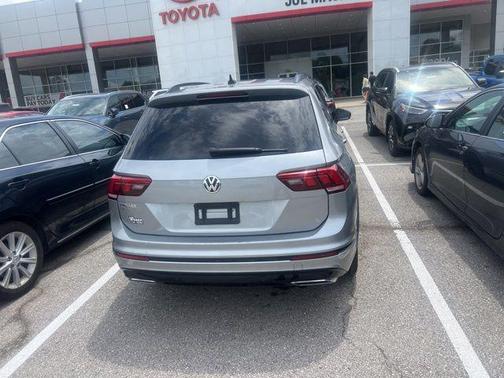 Silver Metallic 2021 Volkswagen Tiguan 2.0T SE R-Line Black