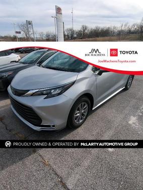 2024 Toyota Sienna XLE