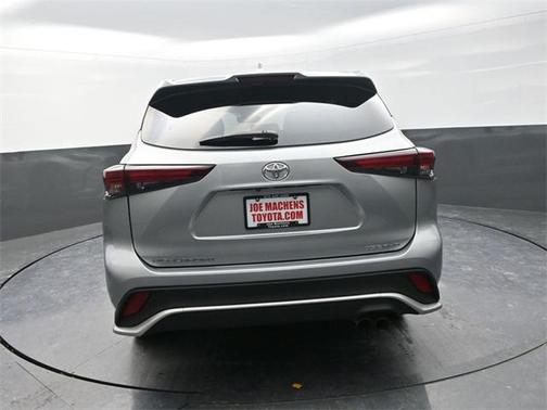 2024 Toyota Highlander XSE