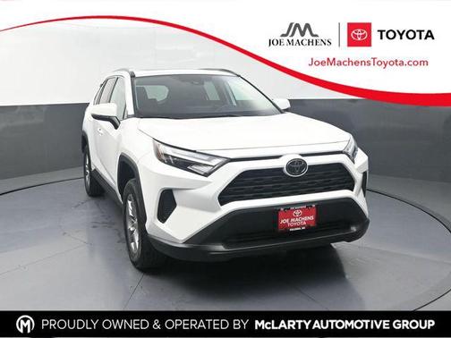Ice Cap 2024 Toyota RAV4 XLE